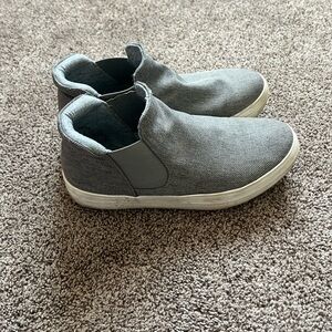Soda Gray Sneakers Slip-On Minimalist Design